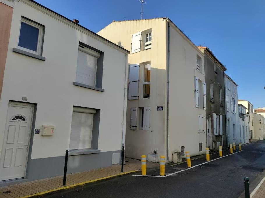 Le Cosy T2 Hypercentre ! Parking Inclus Et La Plage A 2 Min ! Les Sables-d'Olonne Luaran gambar